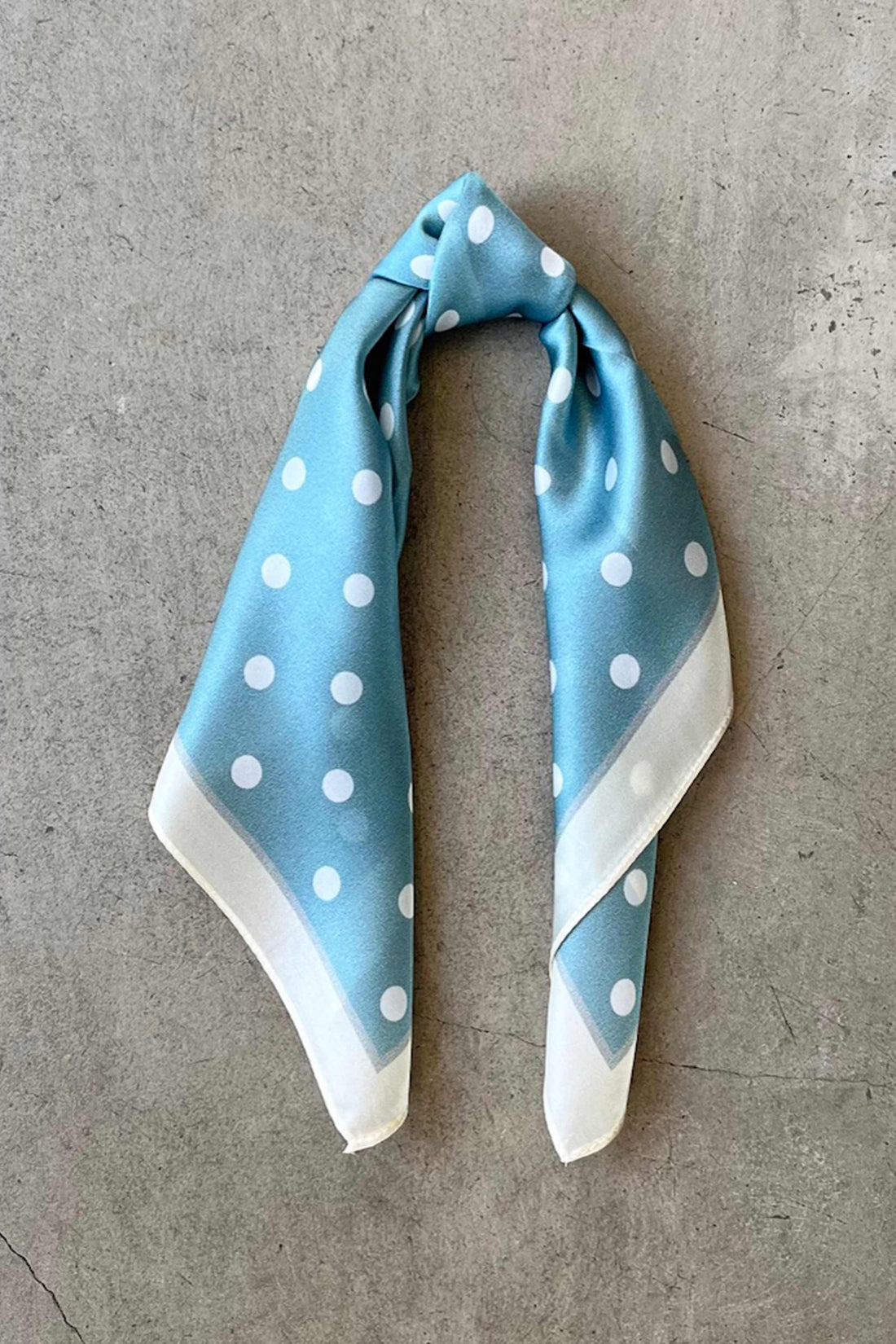 Silk scarf light blue/cream dots