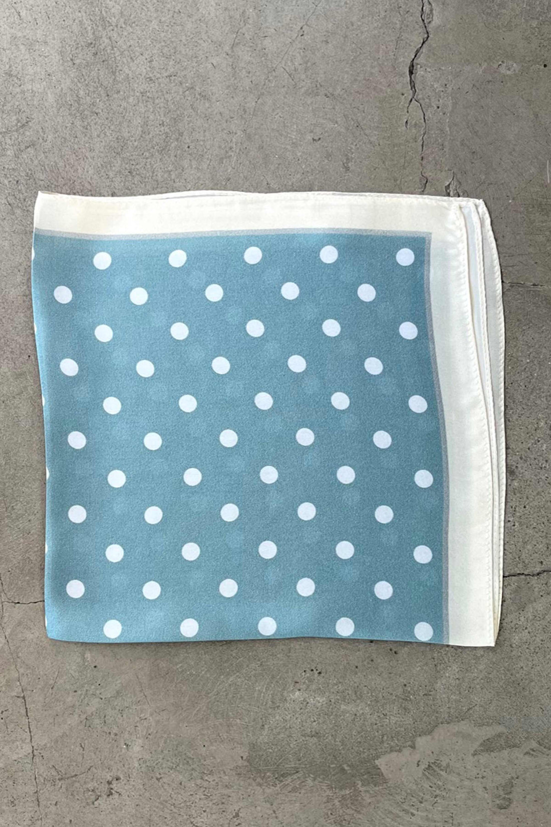 Silk scarf light blue/cream dots