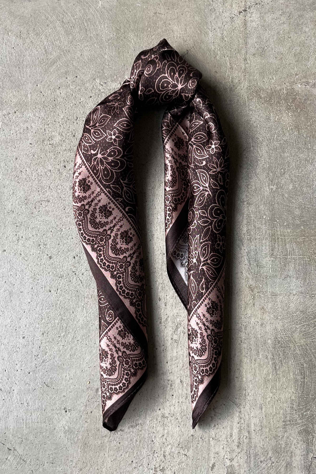 Silk scarf brown/rose paisley