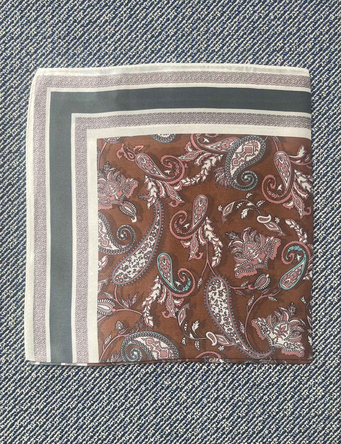 Silk scarf brown/rose paisley