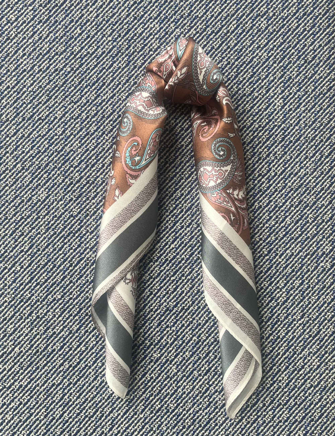 Silk scarf brown/rose paisley