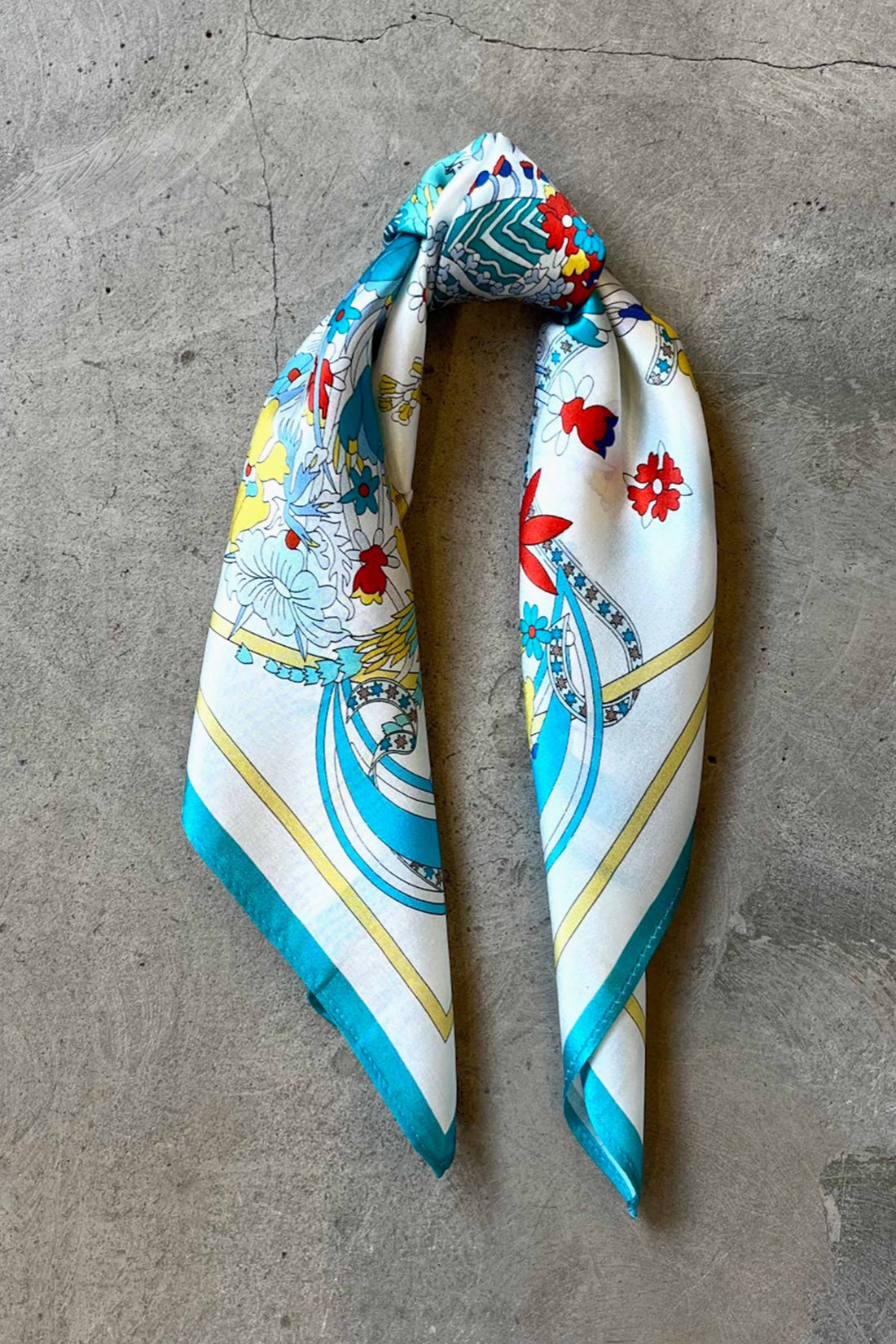 Silk scarf off white blue/yellow/red carnival
