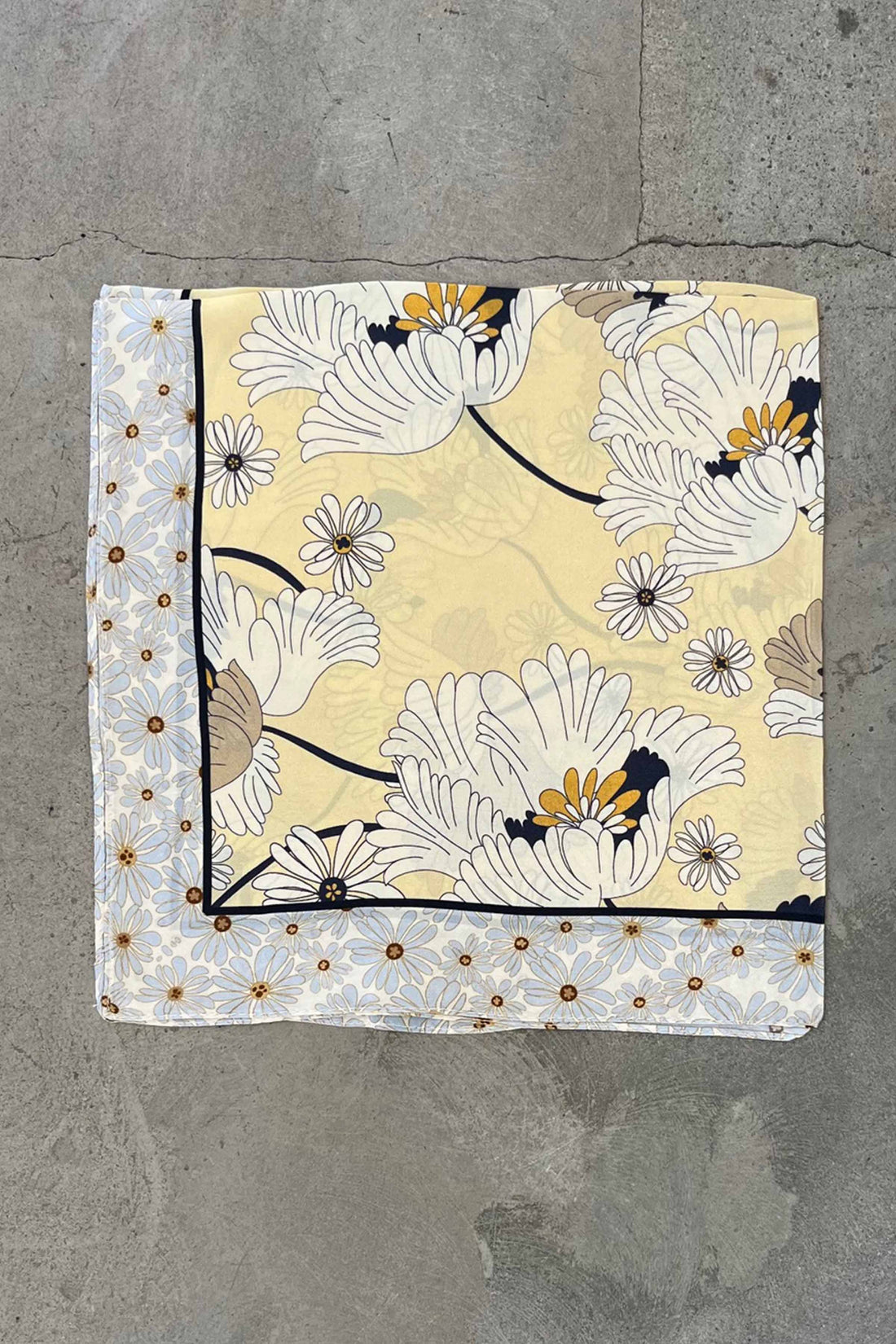 Silk scarf light yellow/cream/beige flowers