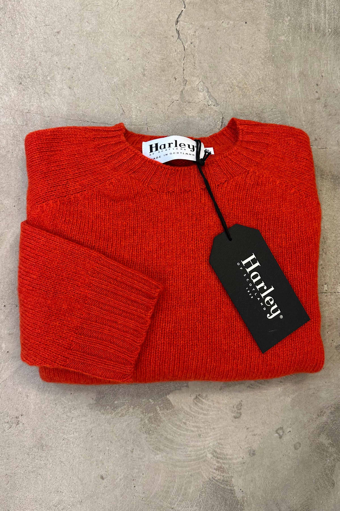 Lambswool crew-neck carmen