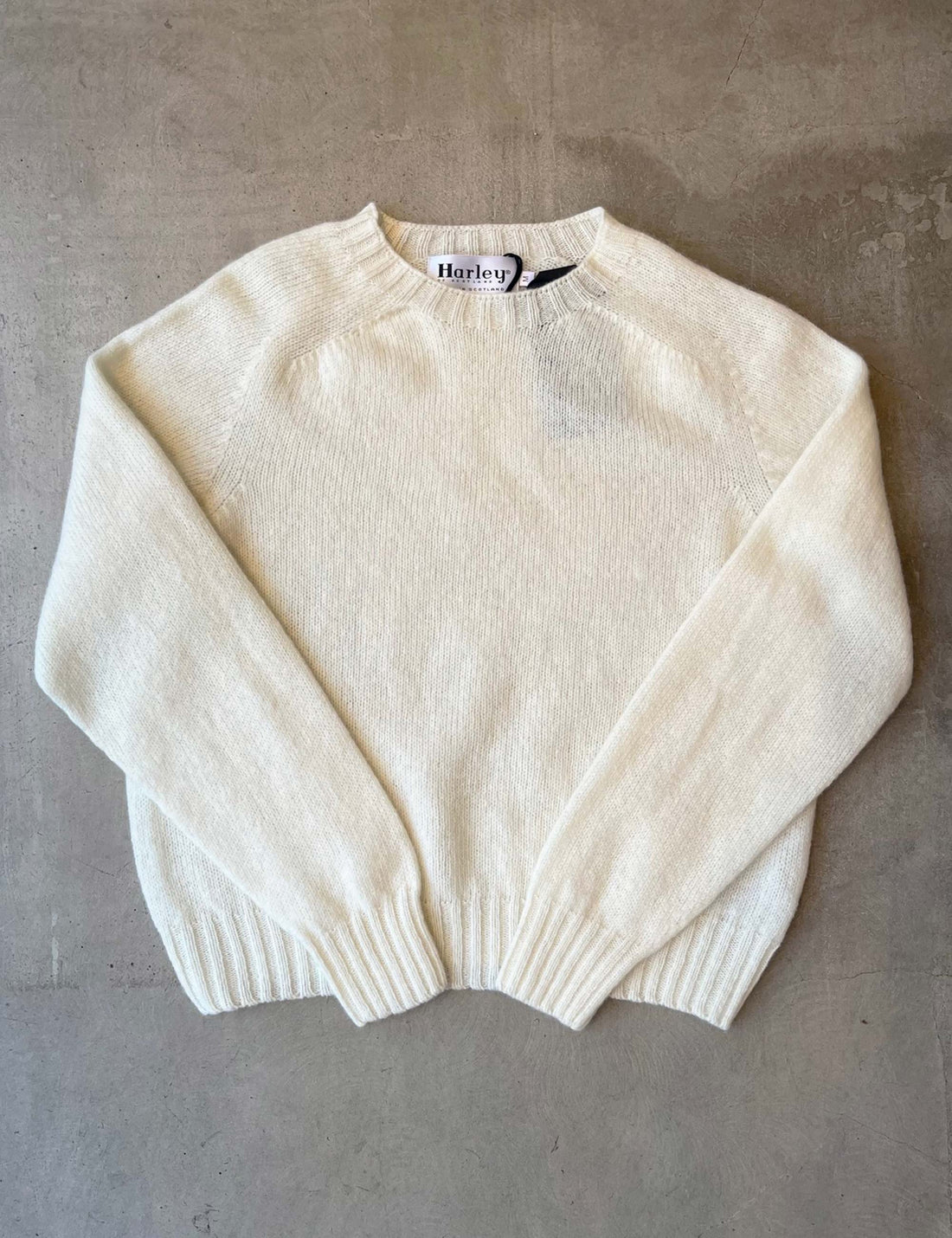 Lambswool crew-neck snow white