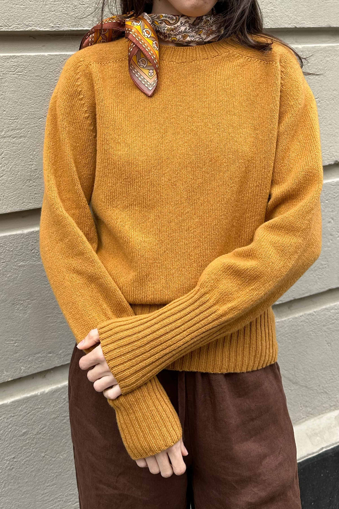 Superfine lambswool crew neck burnt yellow