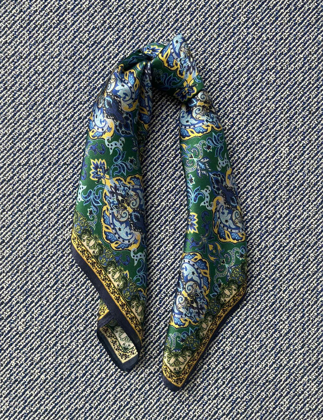 Silk scarf green/blue rococo paisley