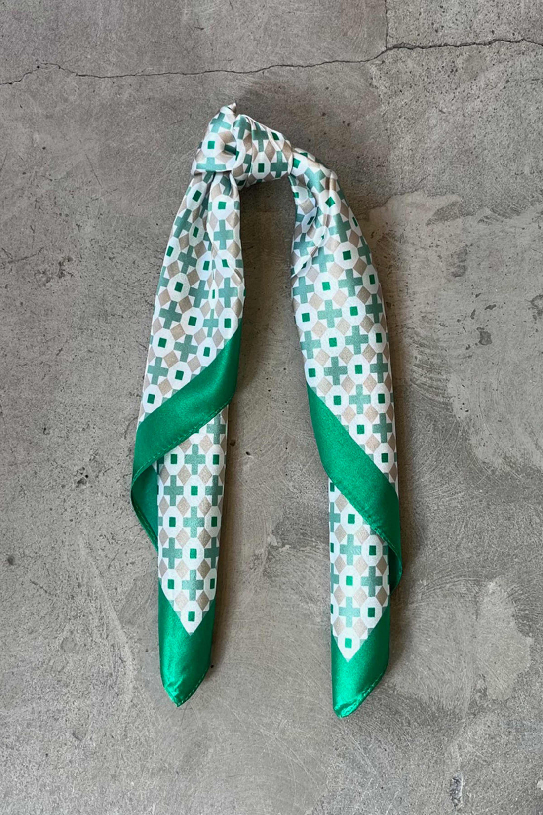Silk scarf green/white/nude graphic