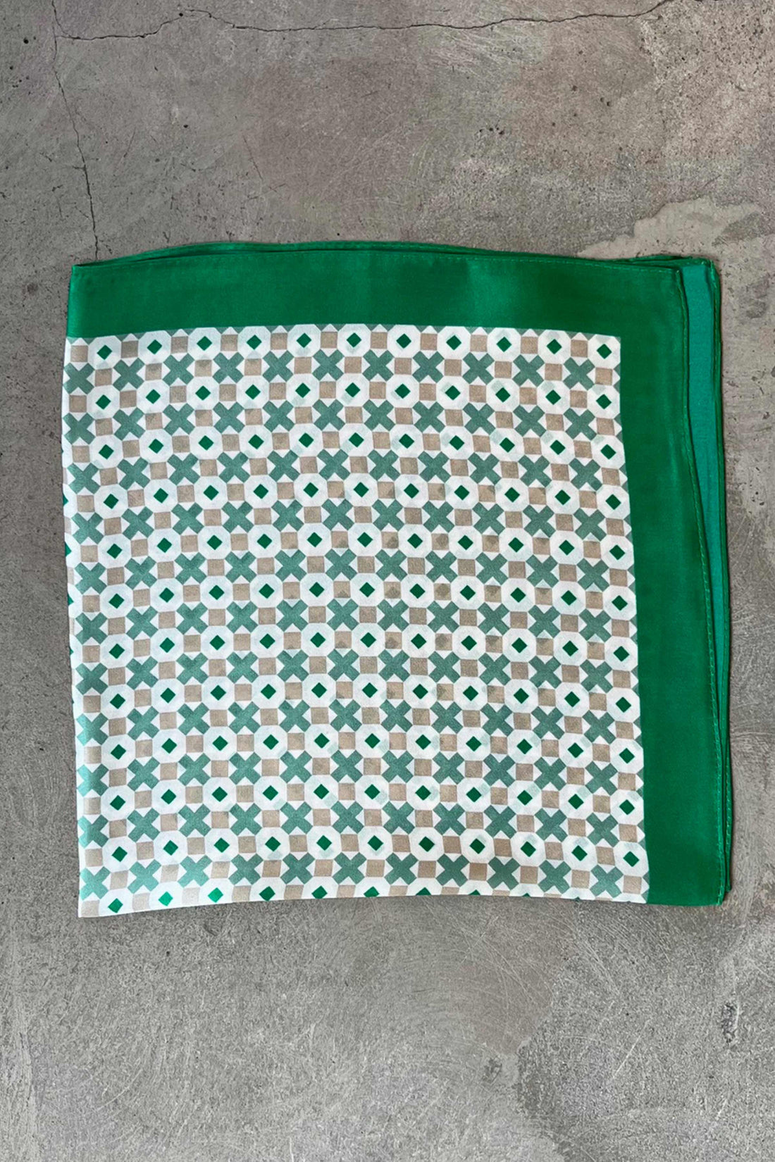 Silk scarf green/white/nude graphic