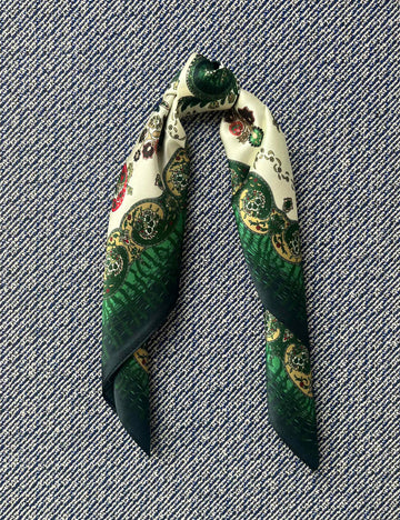 Silk scarf off-white/bottle green paisley