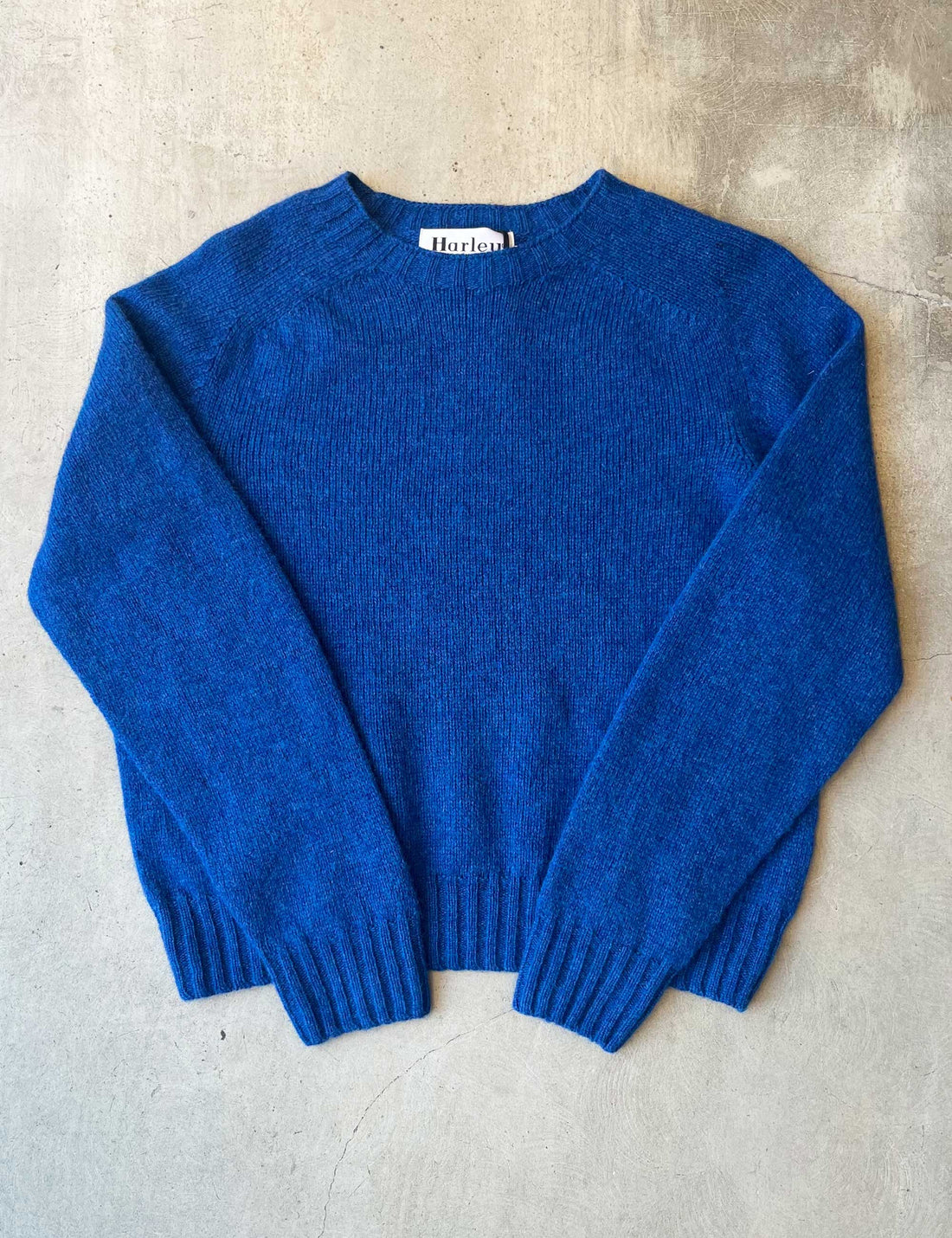 Lambswool crew-neck sapphire