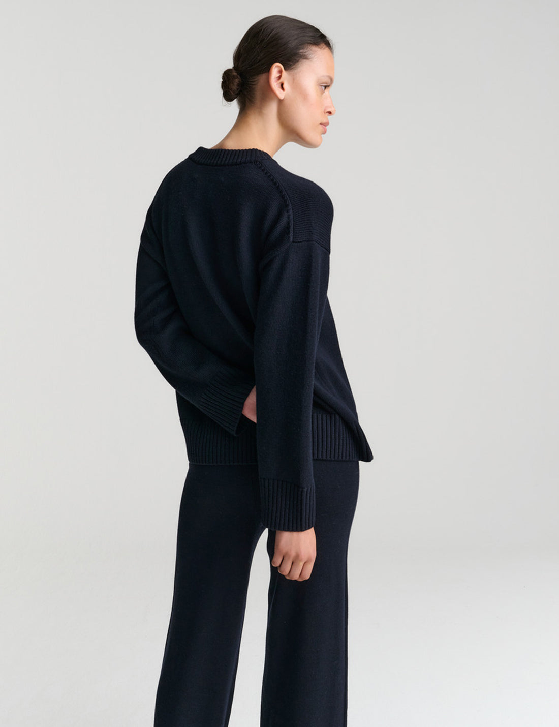 Rhea heavy merino crew neck navy