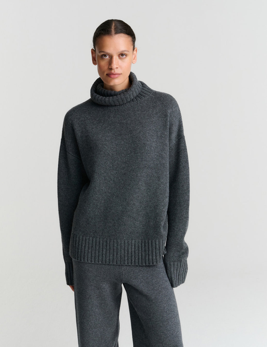 Rhea heavy turtle dark grey