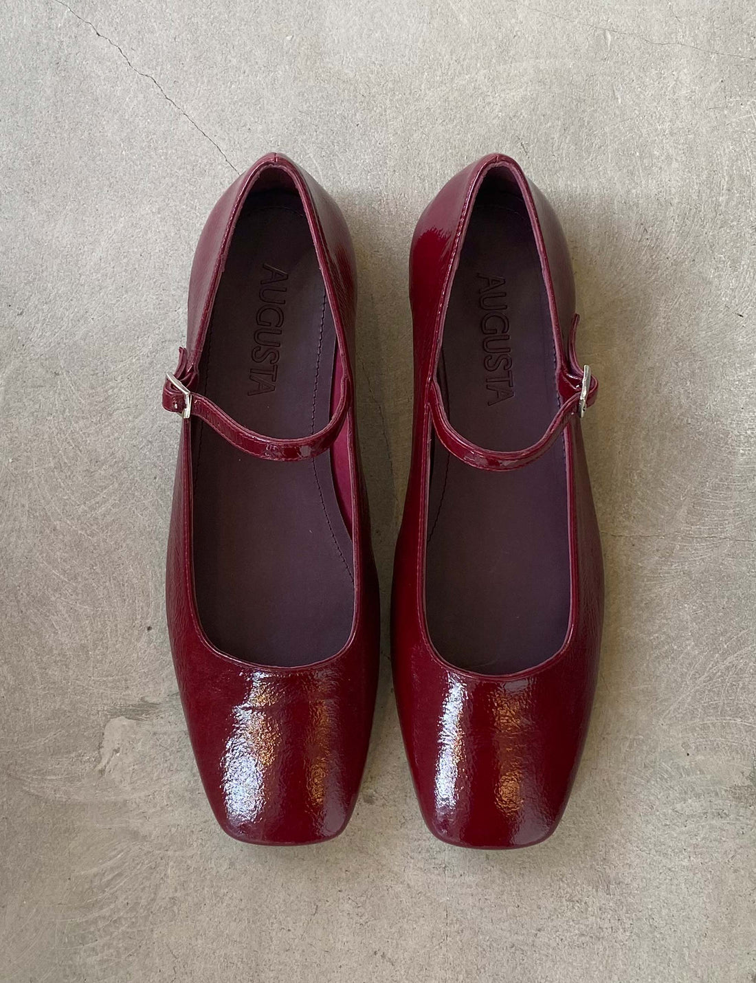 Julieta mary janes glossy burgundy