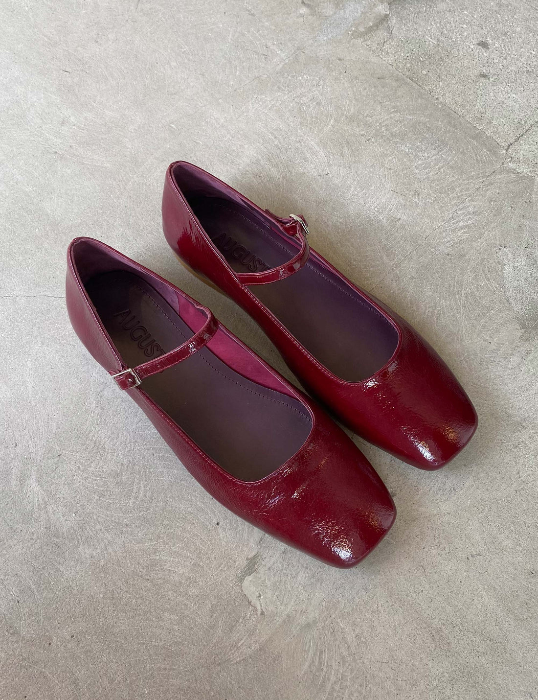 Julieta mary janes glossy burgundy
