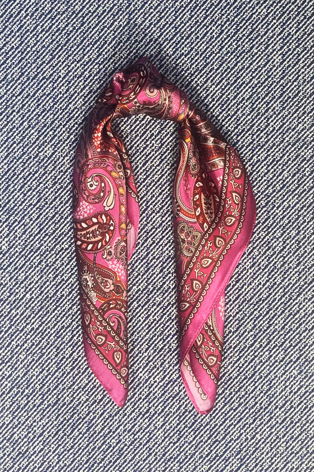 Silk scarf pink paisley