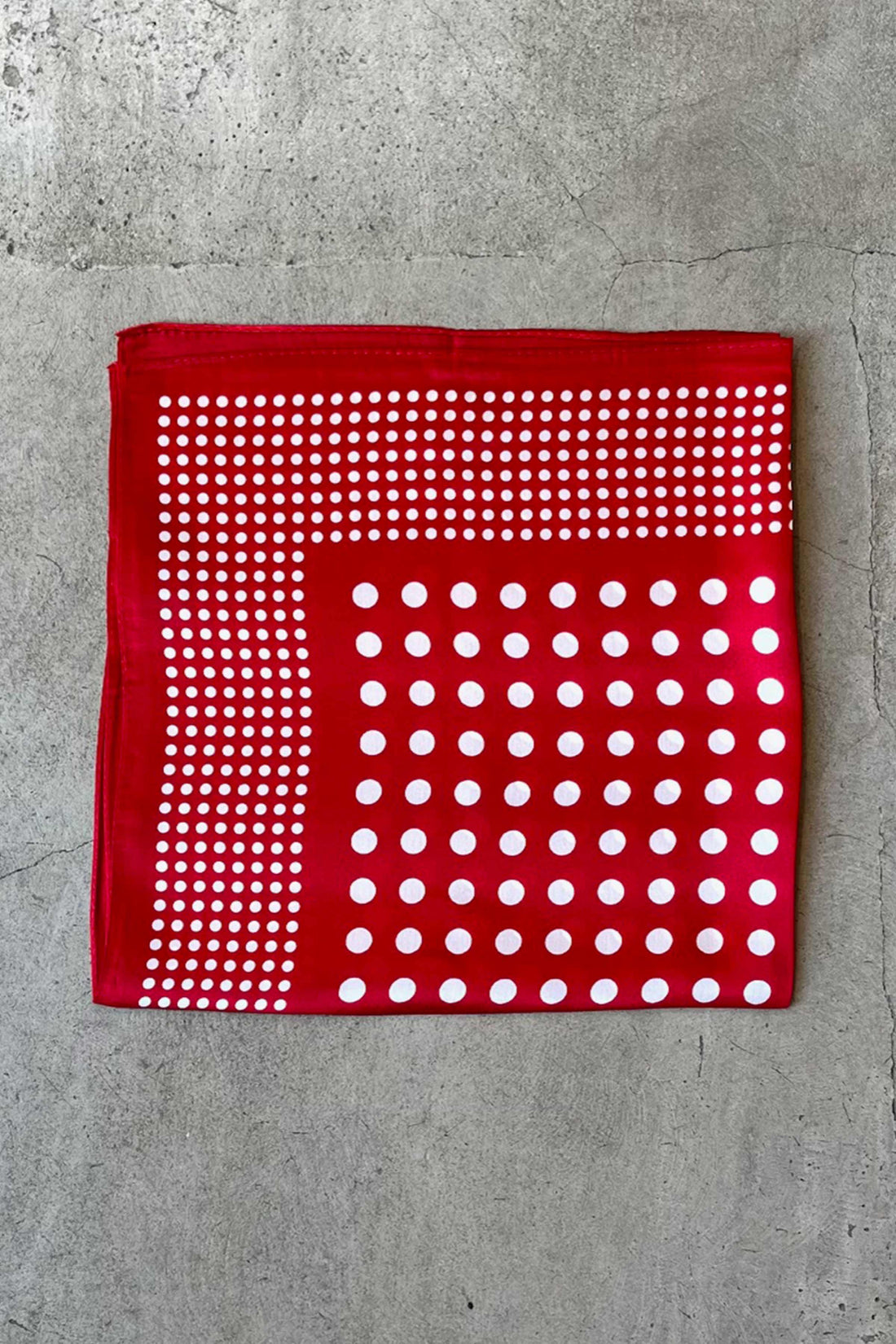 Silk scarf red/off-white dots