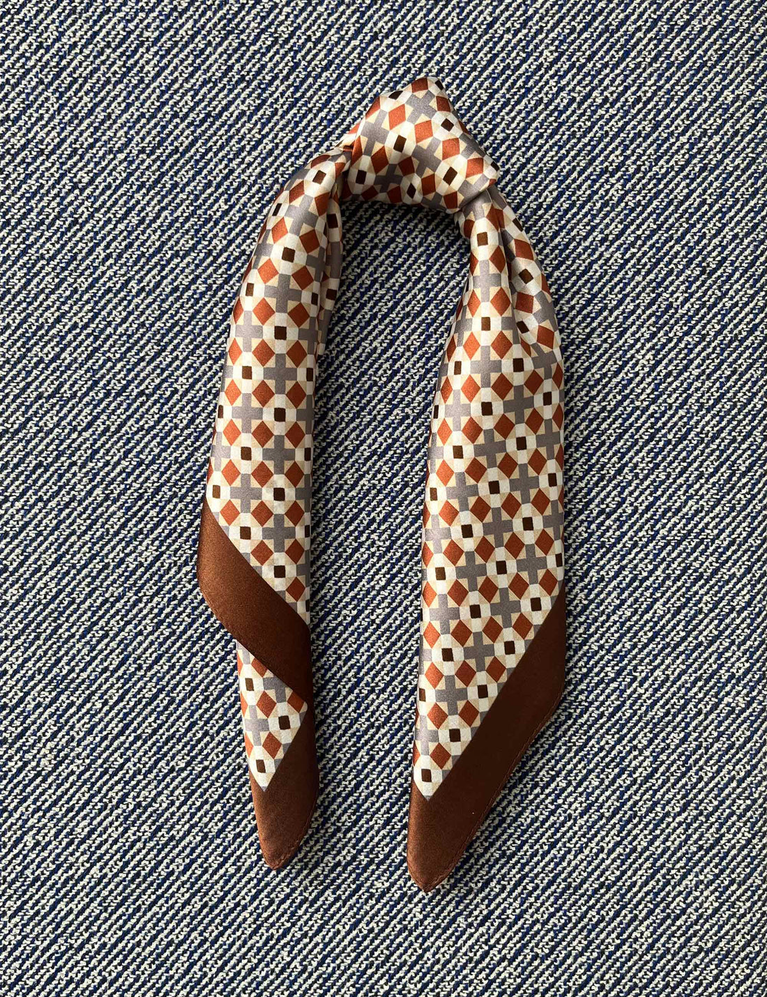 Silk scarf brown/nude/rust graphic