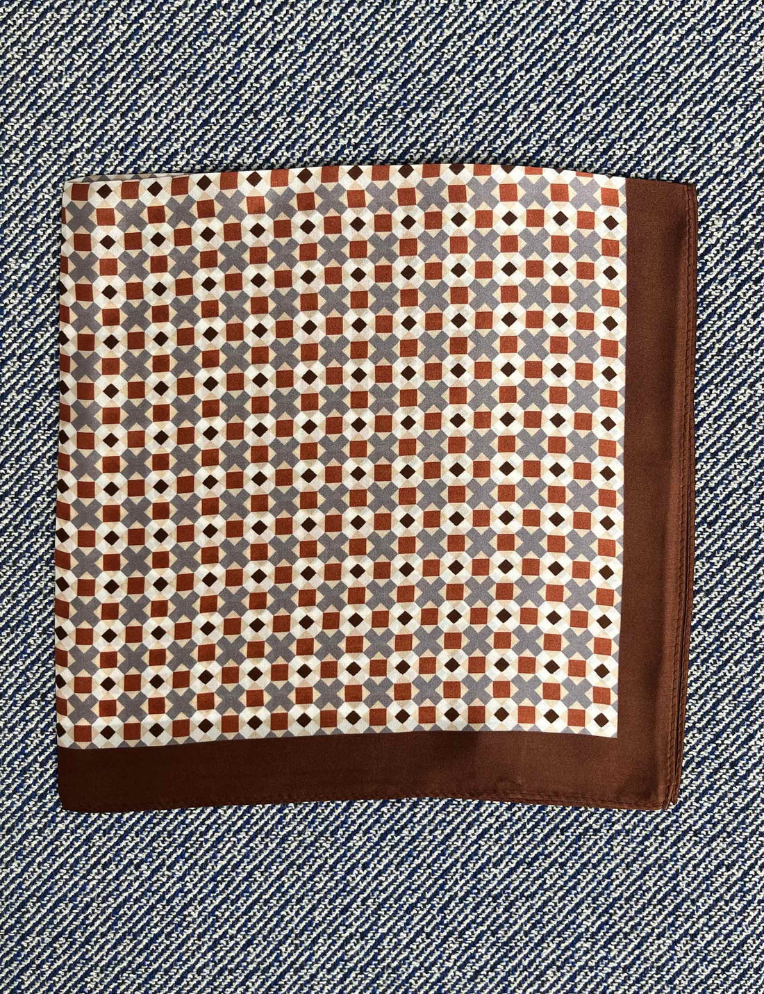 Silk scarf brown/nude/rust graphic