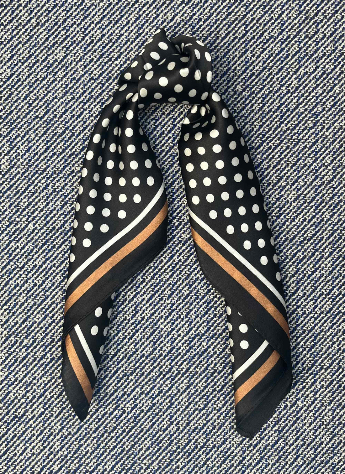 Silk scarf black/off white dot and camel stripe