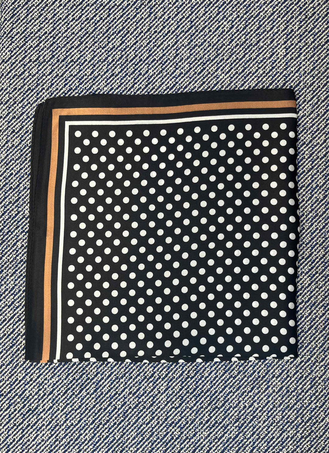 Silk scarf black/off white dot and camel stripe