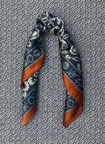 Silk scarf navy/off white paisley rust