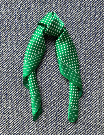 Silk scarf kelly green/white dots