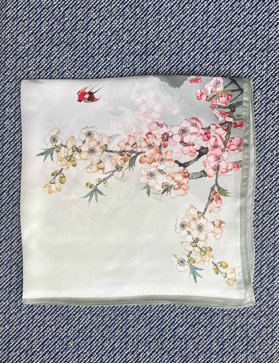 Silk scarf light green/rose japanese flower