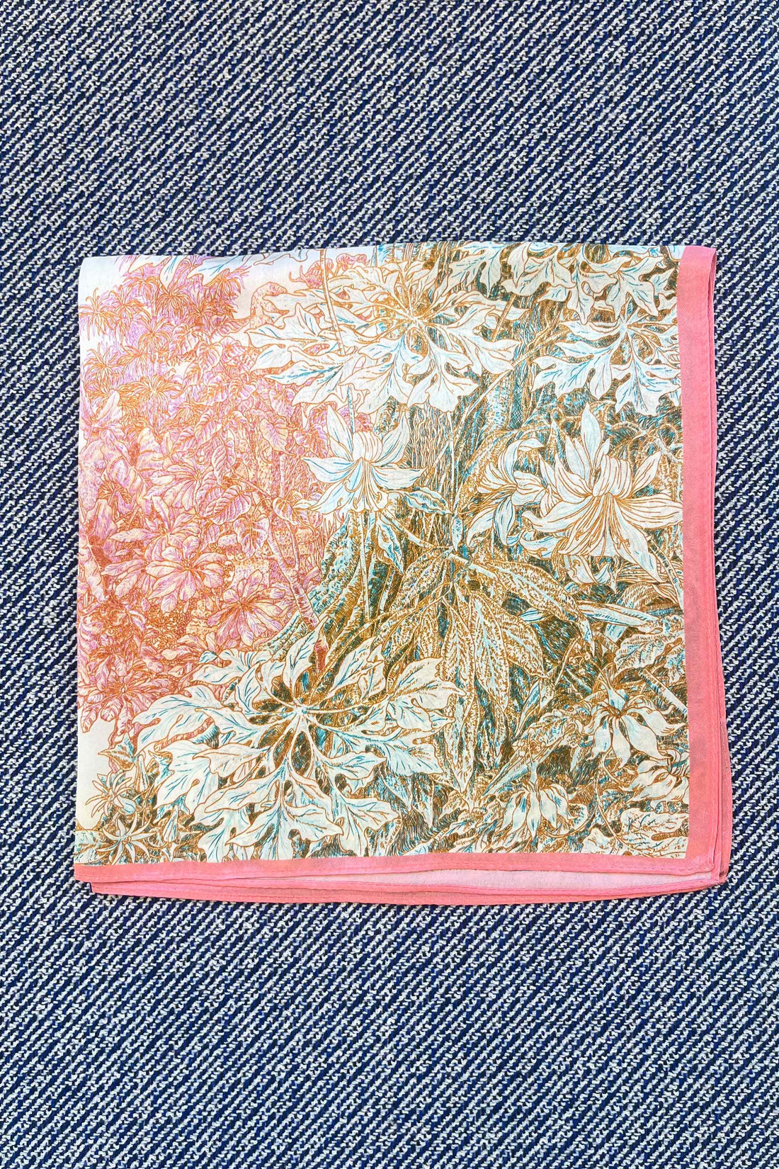 Silk scarf cream/l.pink/orange/turquoise flower
