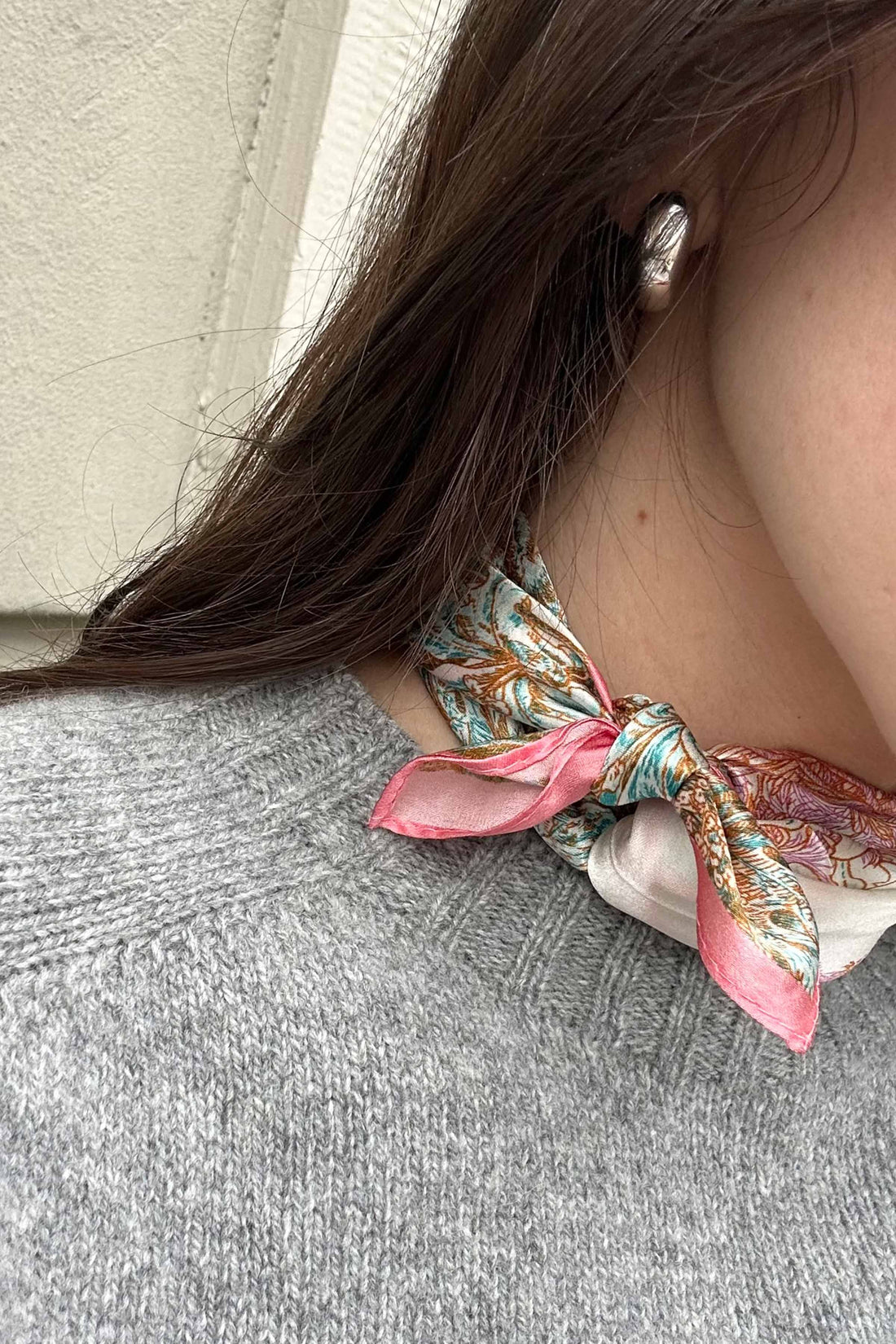 Silk scarf cream/l.pink/orange/turquoise flower