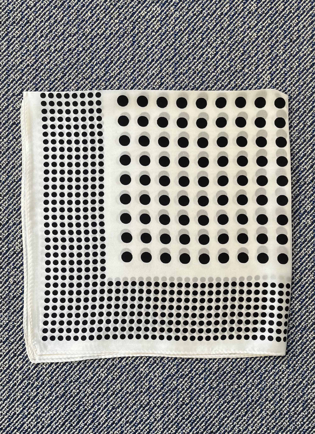 Silk scarf off white black dots