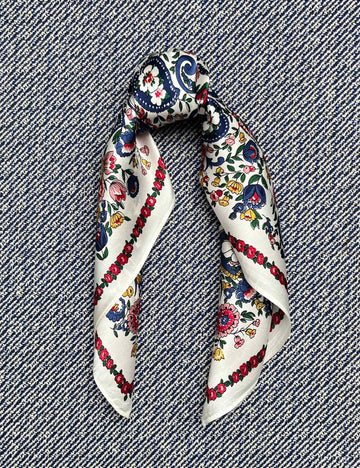 Silk scarf off white/blue/pink paisley