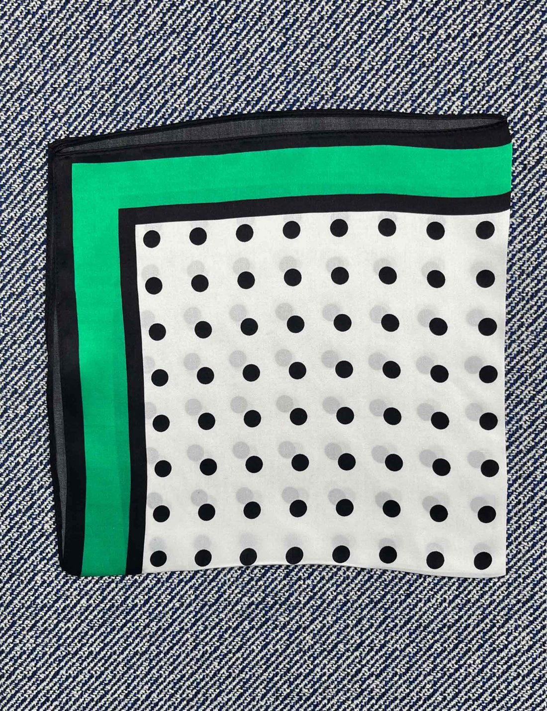 Silk scarf white/green/black dots