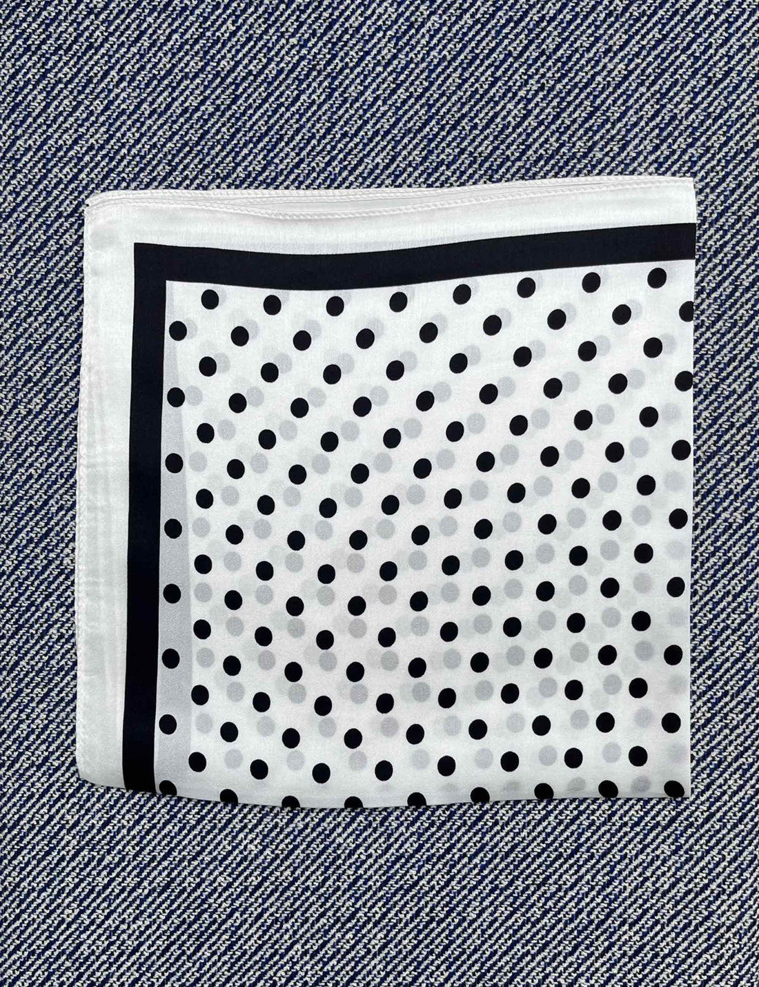 Silk scarf off white/black dots and stripe