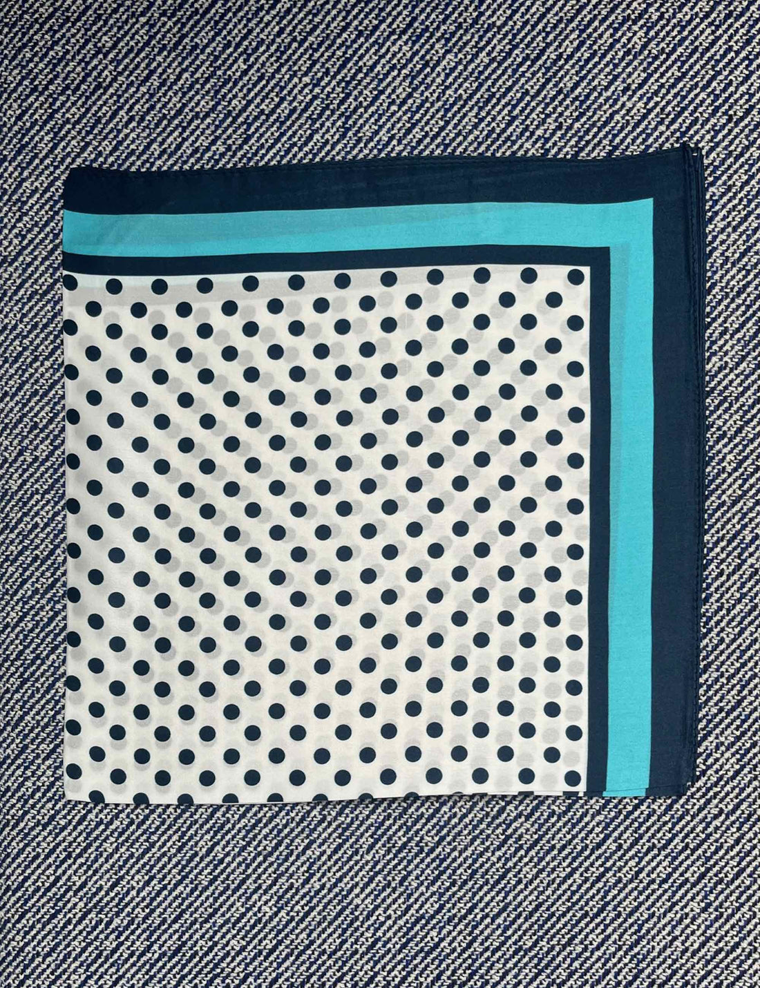 Silk scarf white/navy dots/turquoise