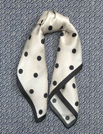 Silk scarf off white/black dots