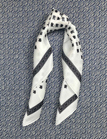 Silk scarf white/black flower