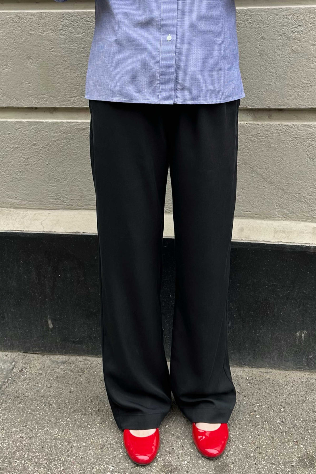 Thea pants black