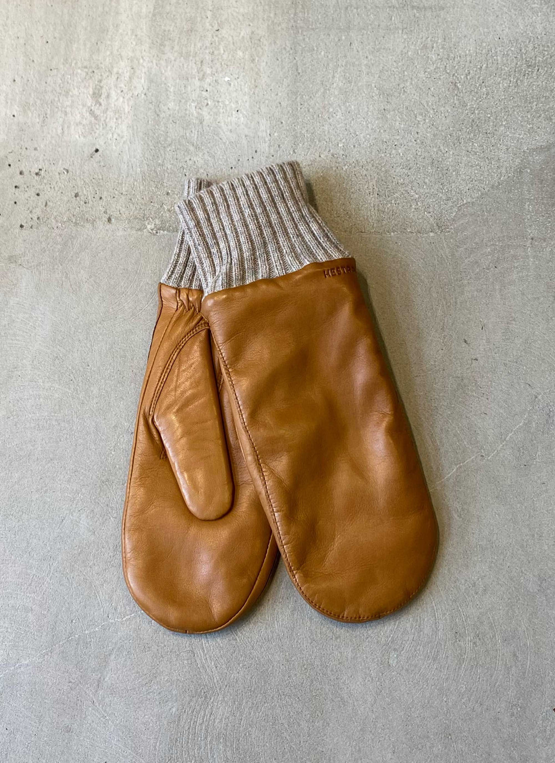 Tina leather mittens camel