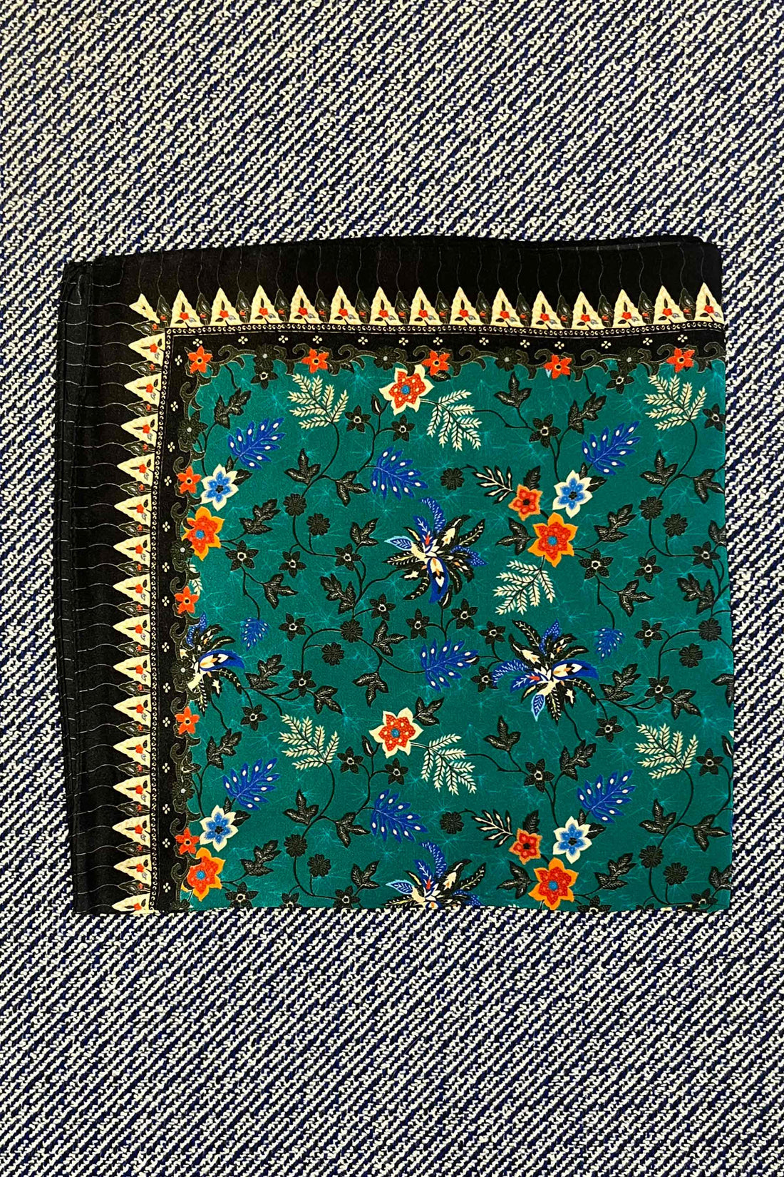 Silk scarf turquoise/red/black flower