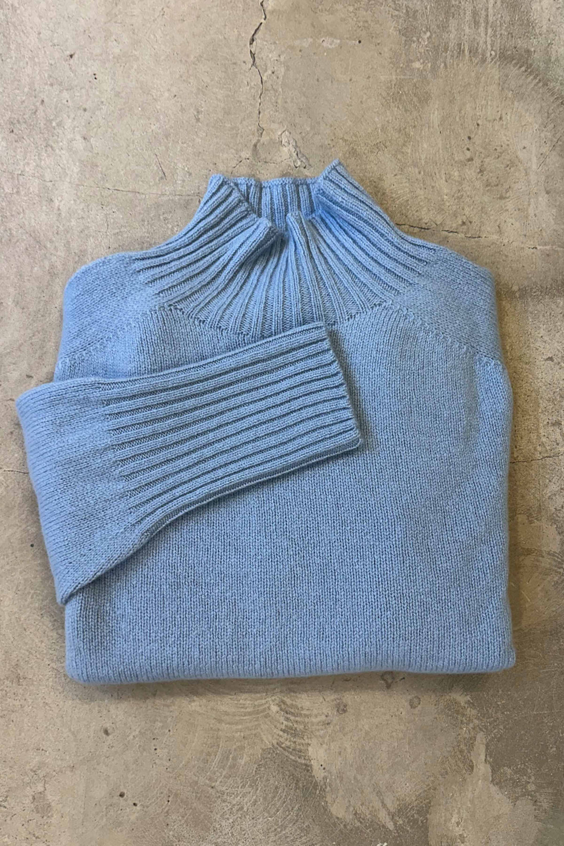 Superfine lambswool turtle neck dark brown